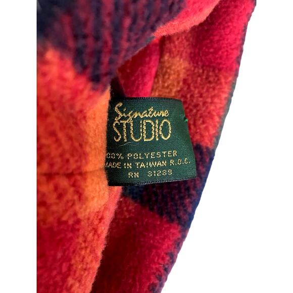 Signature Studio Women's Fleece Beanie OS Pink Red Black Winter Hat - Picture 2 of 5